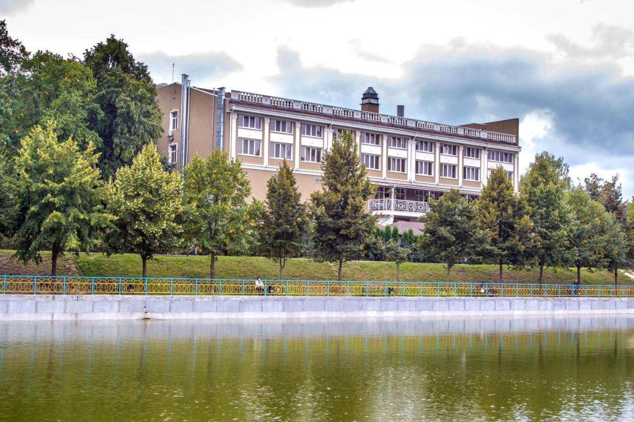 Orly Park-Hotel Kiev Exteriör bild