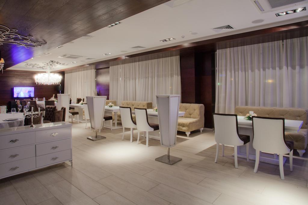Orly Park-Hotel Kiev Exteriör bild