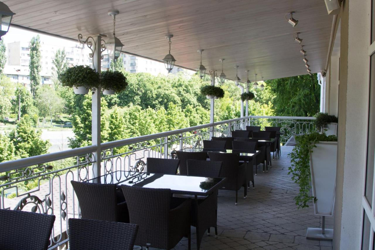 Orly Park-Hotel Kiev Exteriör bild