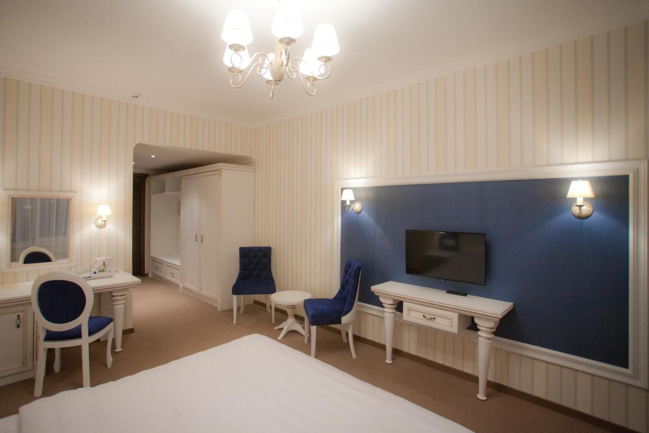 Orly Park-Hotel Kiev Exteriör bild